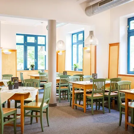 Hotel Jufa Bruck An Der - Im Weitental