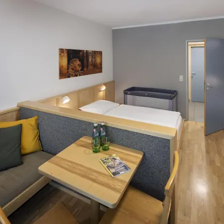 Jufa Bruck An Der - Im Weitental Hotel 3*