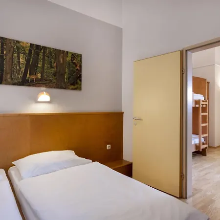 Jufa Bruck An Der - Im Weitental Hotel 3*