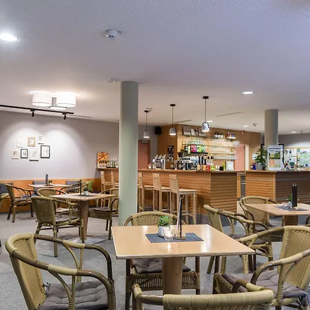 Jufa Bruck An Der - Im Weitental Hotel 3*