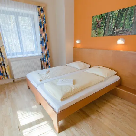 Jufa Bruck An Der - Im Weitental 호텔 3*