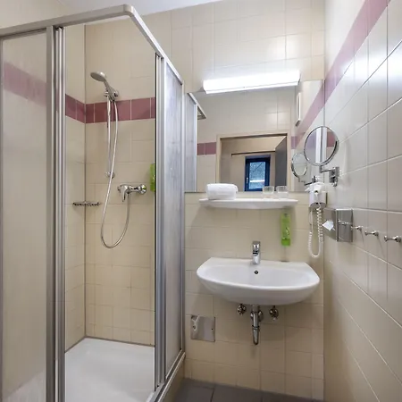 Jufa Bruck An Der - Im Weitental Hotel 3*