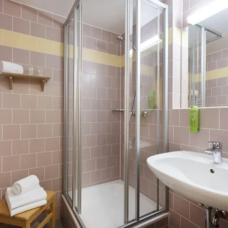 Jufa Bruck An Der - Im Weitental