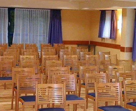 Hotel Jufa Im Weitental - Bruck An Der