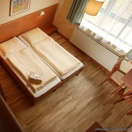 Jufa Bruck An Der - Im Weitental Hotel