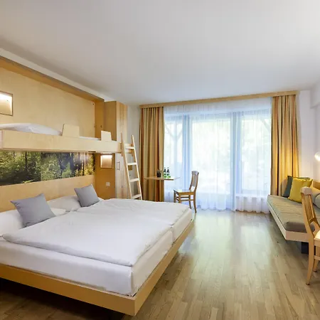 Hotel Jufa Bruck An Der - Im Weitental 3*