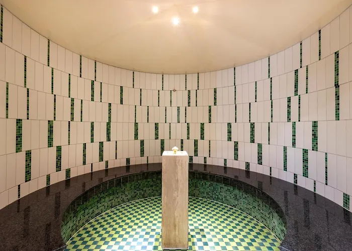 Jufa Bruck An Der - Im Weitental Szálloda