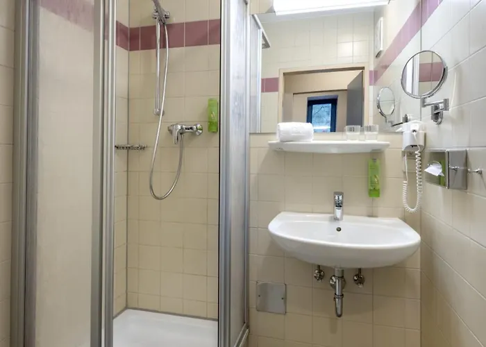 Jufa Bruck An Der - Im Weitental Szálloda