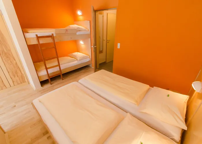 Jufa Bruck An Der - Im Weitental بروك أن دير مور