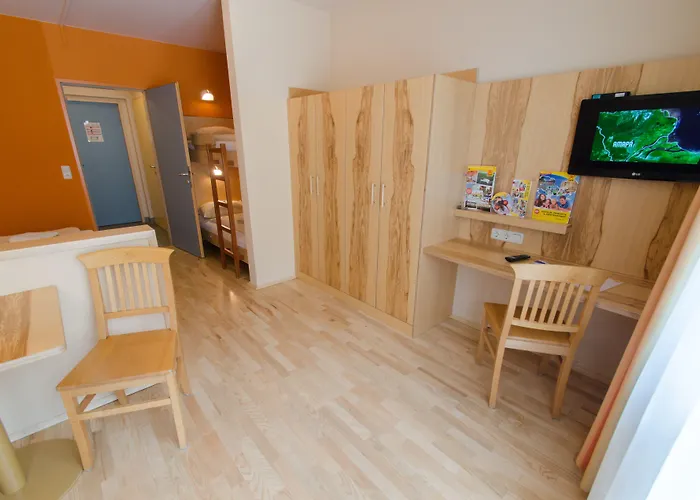 فندق Jufa Bruck An Der - Im Weitental