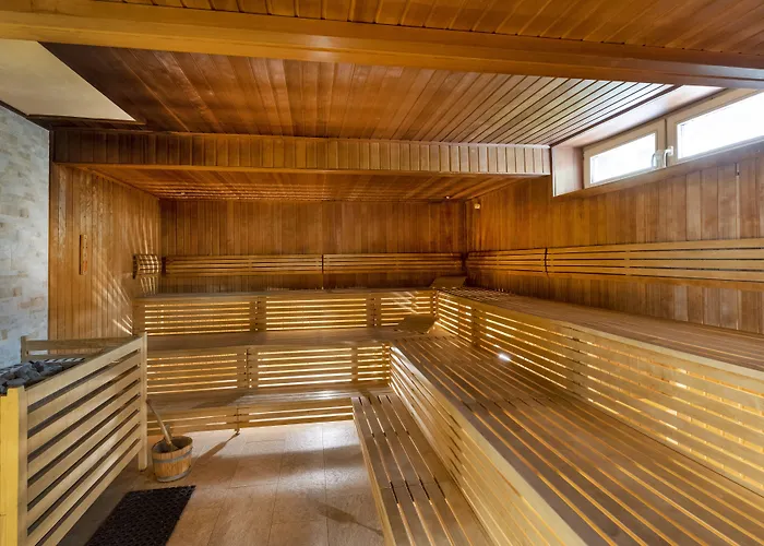 Jufa Bruck An Der - Im Weitental Szálloda 3*